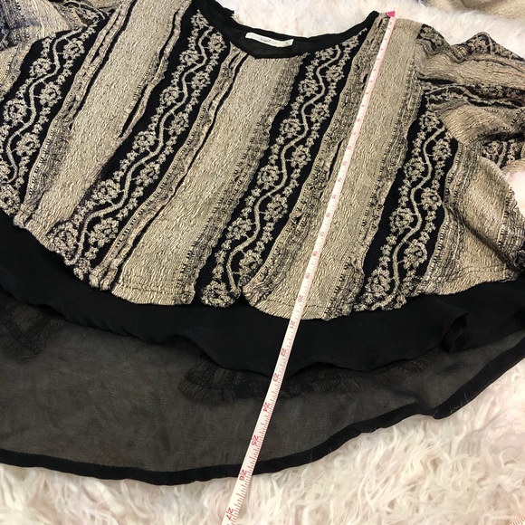 Hazel crochet and lace flutter sleeve top - Picture 3 of 8